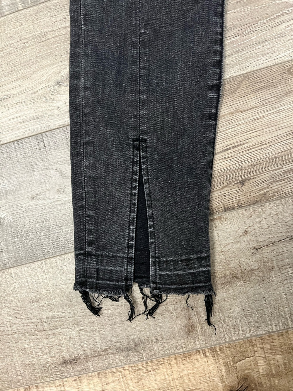 pistola Charcoal Black High-Rise Skinny Jeans with Ankle Slits Sz 27 EUC - Picture 7 of 7